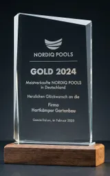 Trophäe: Gold 2024